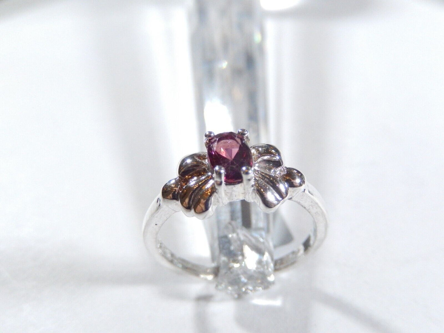 *VINTAGE* Cute Sterling Silver Garnet Ring Size 6.75