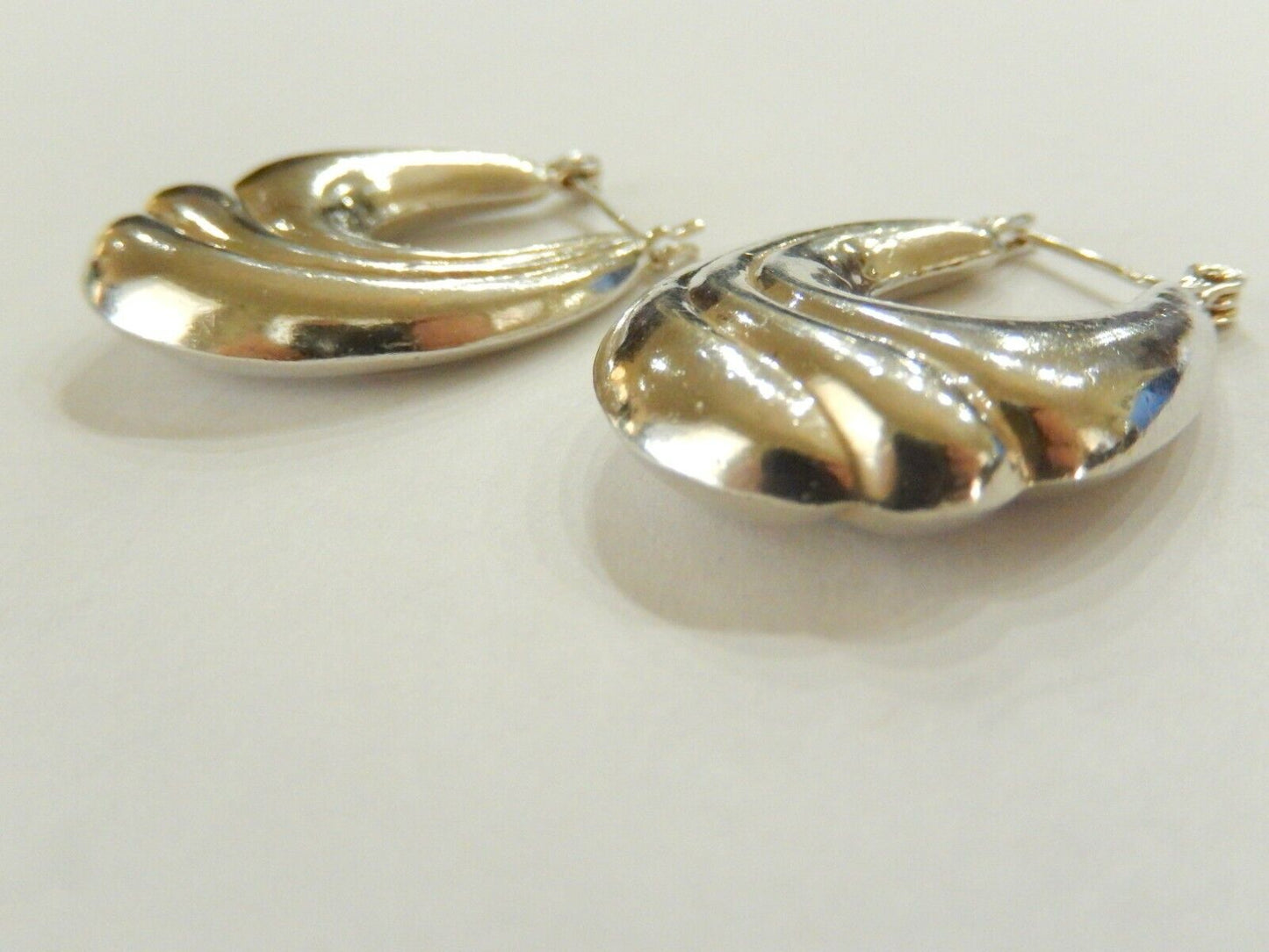 *VINTAGE  Sterling Silver 925  Puffed Hoop Earrings 7.9gms