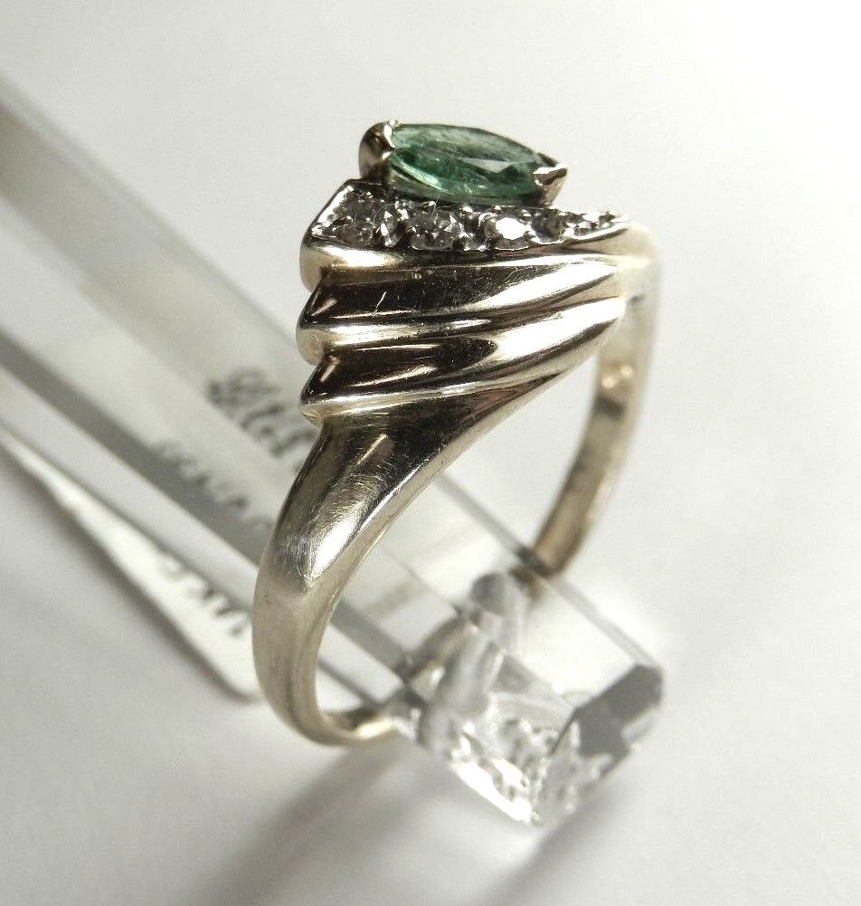 14K Yellow Gold  Natural Marquise Green Emerald And Natural Diamond Ring Sz 8.5
