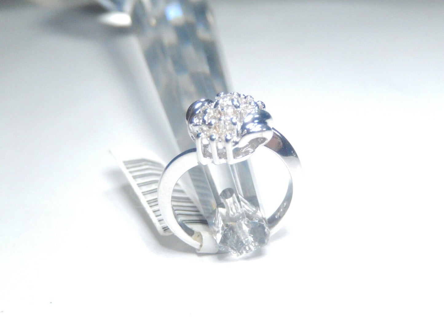 Gorgeous Ladies 14K Gold 1/4 Ct Round Diamond Cluster Ring Sz 4.5