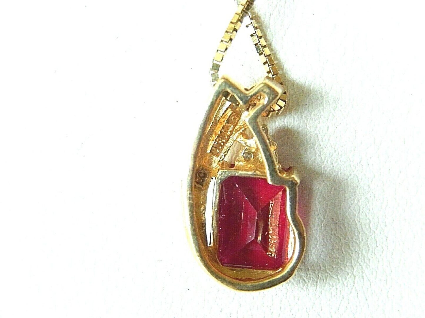 *VINTAGE*10K Yellow Gold 2.5CT  Ruby & Diamond  Pendant with 10K 18" Box Chain