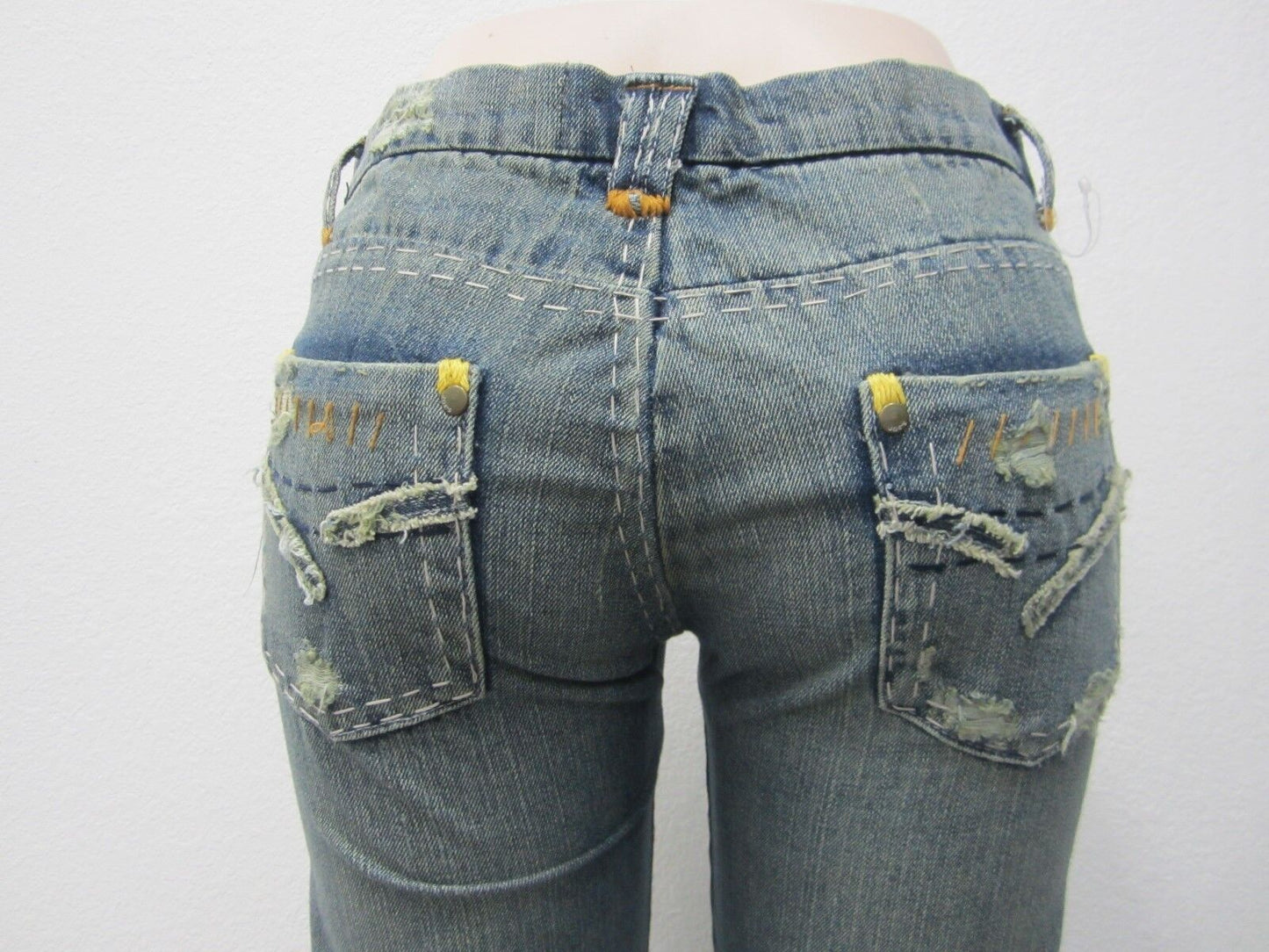JOE'S JEANS Retail $275 Vintage Series 1971 Frayed Hem Womens Jeans Size 26 X 33