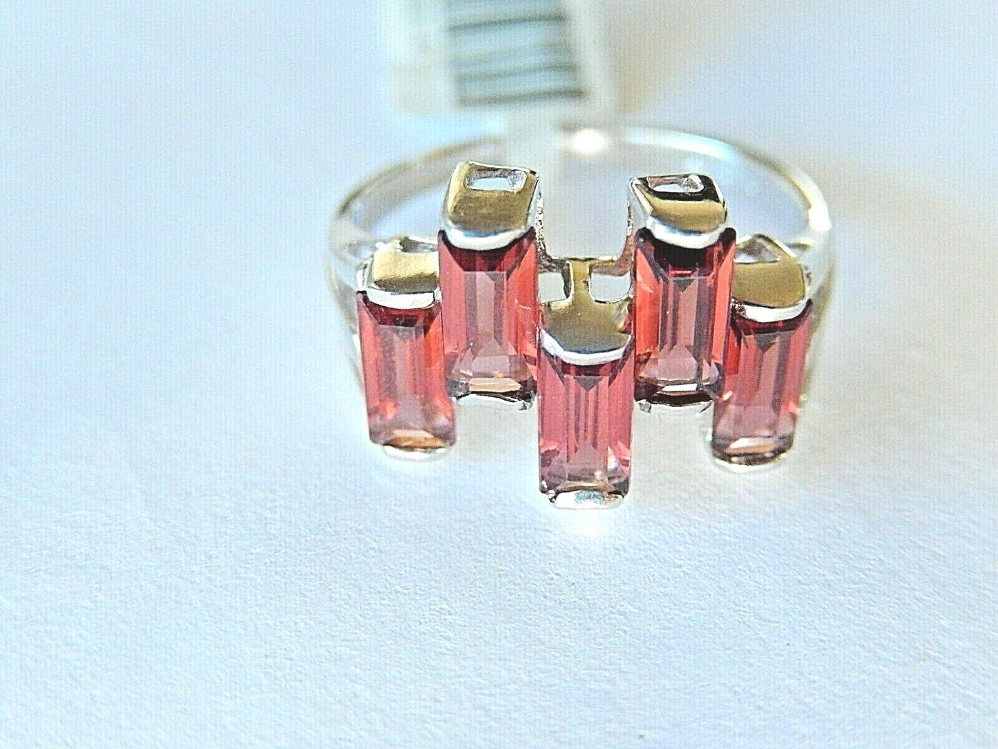 *NWT*  14K White Gold 2.50CT Genuine Natural Garnet Modern Style Ring Size 7.5