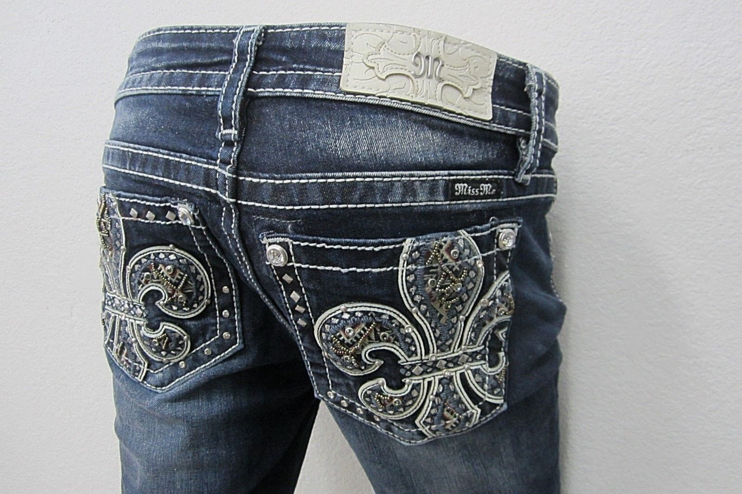 NWT Miss Me Women's Dark Blu Fleur-de-lis Hailey Skinny Jeans M3206S Sz 24 x 30