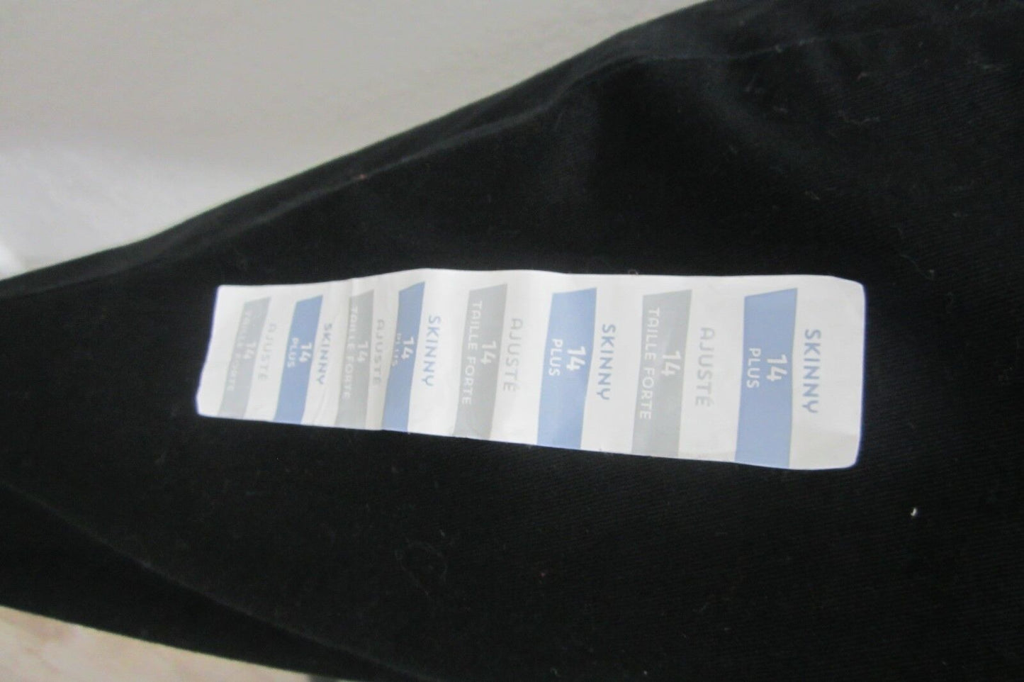 NWT *OLD NAVY* WOMEN'S BLACK STRETCHY 98% COTTON SKINNY LEG PANTS Sz 14 x 29.5L