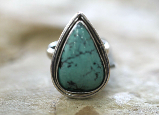 *VINTAGE*  Native American Pear Shape Turquoise Sterling Silver Ring  size 7