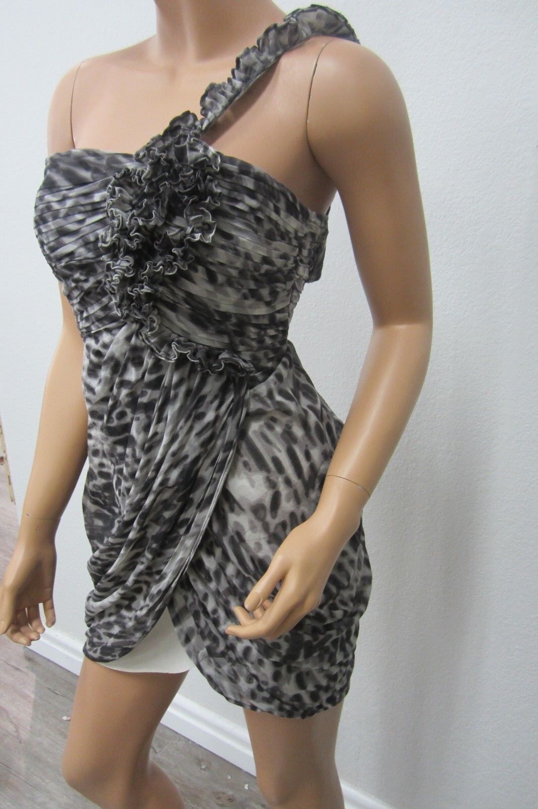 VERY NICE BCBG MAXAZRIA One Strap Designer Dress sz 2 euc