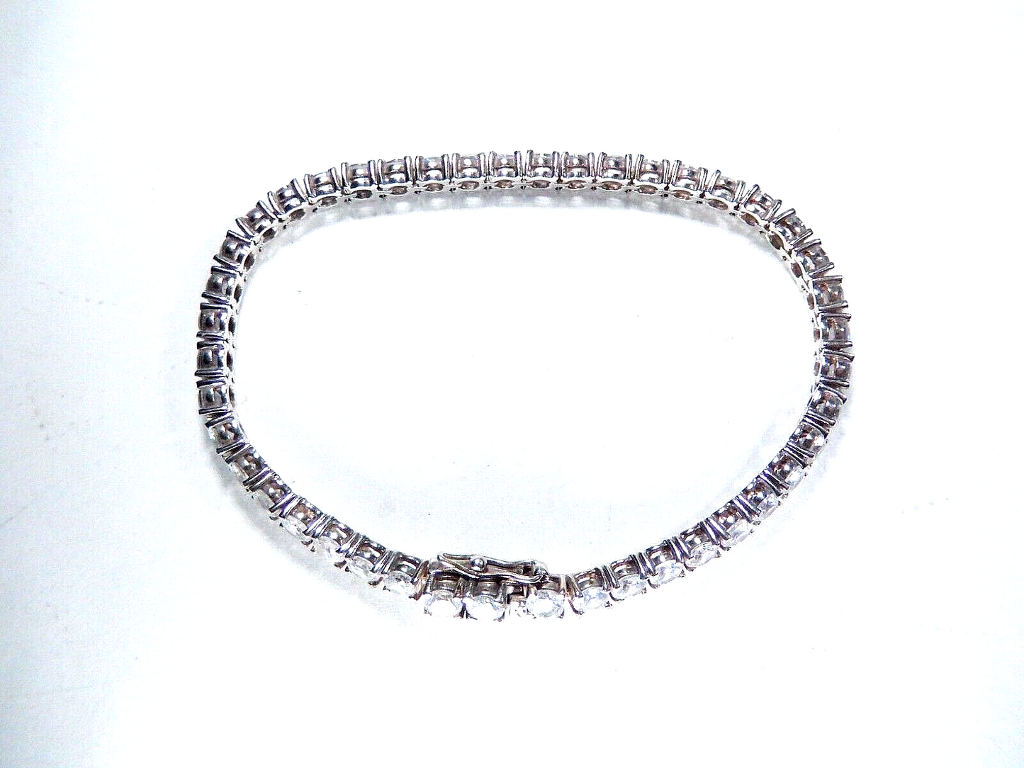 *VINTAGE*  Exquisite  Round Cut 11.CT Cubic Zirconia Tennis Bracelet 7.25"