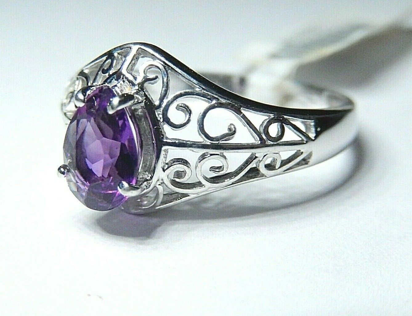 *NWT*  10K White Gold Pear Shape Deep Purple Brazilian Amethyst Solitaire Ring