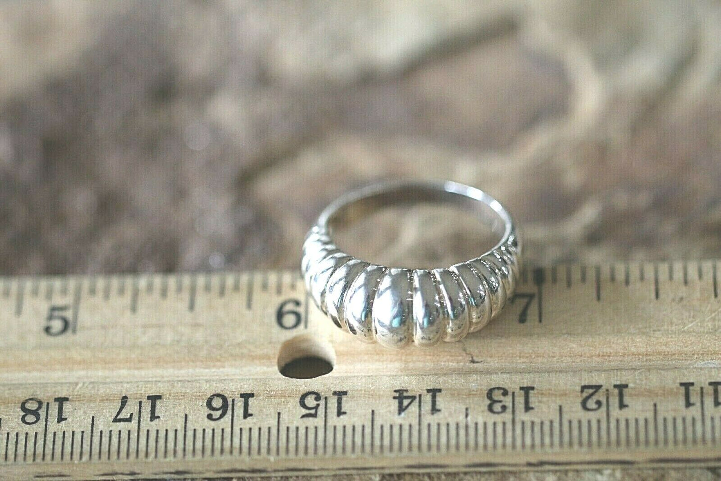 *VINTAGE* 925 Sterling Silver Ribbed Domed Ring Size 9.5