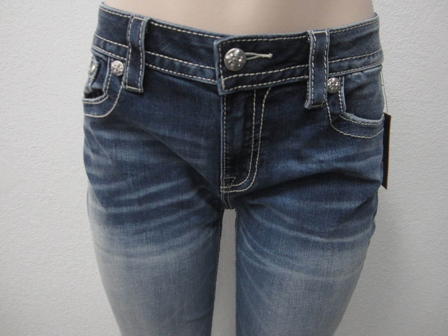 NWT Miss Me Mid Rise Medium Wash Embroidered Wings Skinny Denim MP8931S  W28XL30