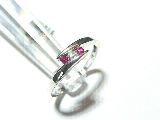 *NWT* 10kt White Gold Womens .25CT Round Ruby Diamond Three Stone Band Ring Sz 7