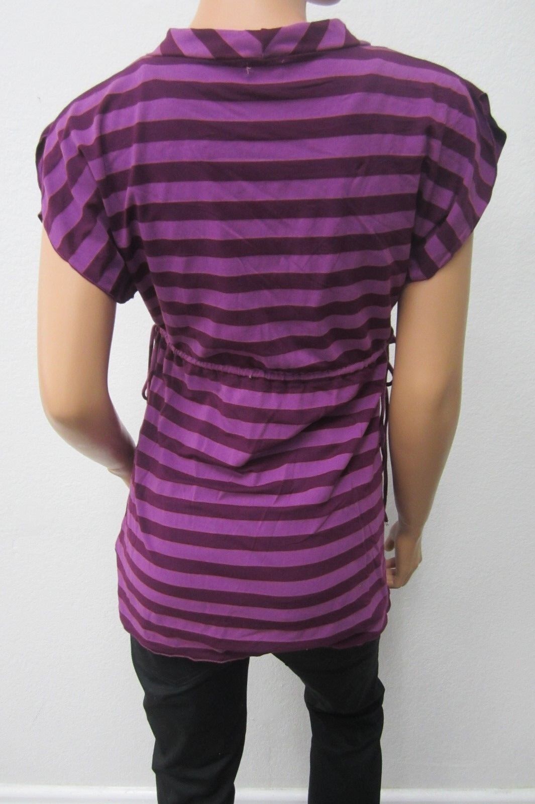 *NICE*  WOMENS ELLA MOSS  V-NECK SHORT SLEEVE PURPLE STRIPE TOP SIZE MEDIUM