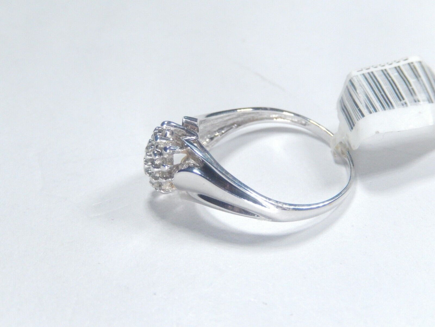 10k White Gold .25CT Diamond Cluster Cocktail Ring Size 9.25