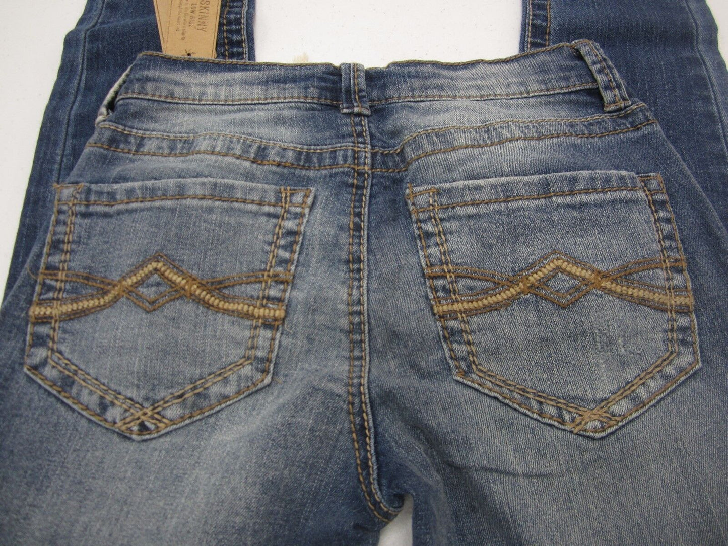 NEW! "Mudd" Sexy Low-Rise Jeans Skinny Leg Destructed Jeans Size 0 x 31