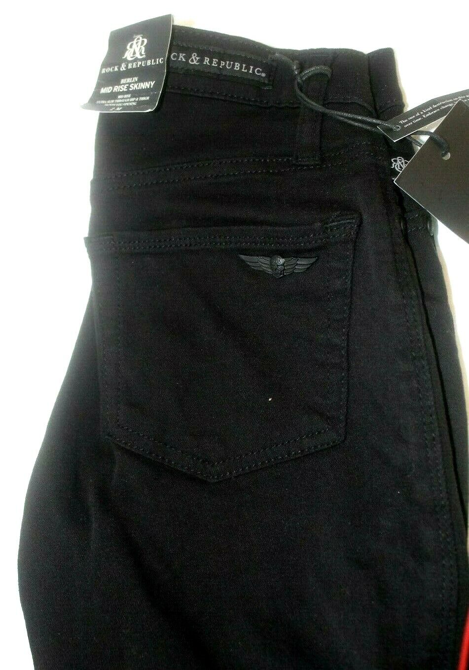 *NWT* Women's Rock & Republic Berlin Midrise Curve Hugging Skinny Jeans - Black
