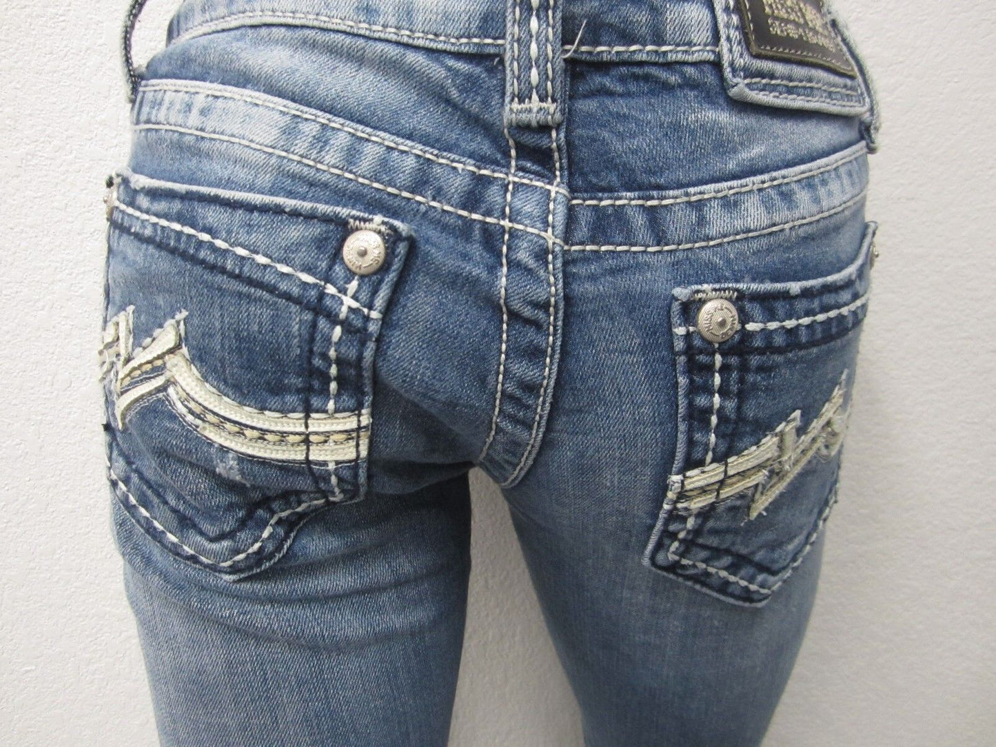 VERY NICE Miss Me JD1038B Low Rise Stretch Boot Cut Jeans Women's Sz 26 X 34"