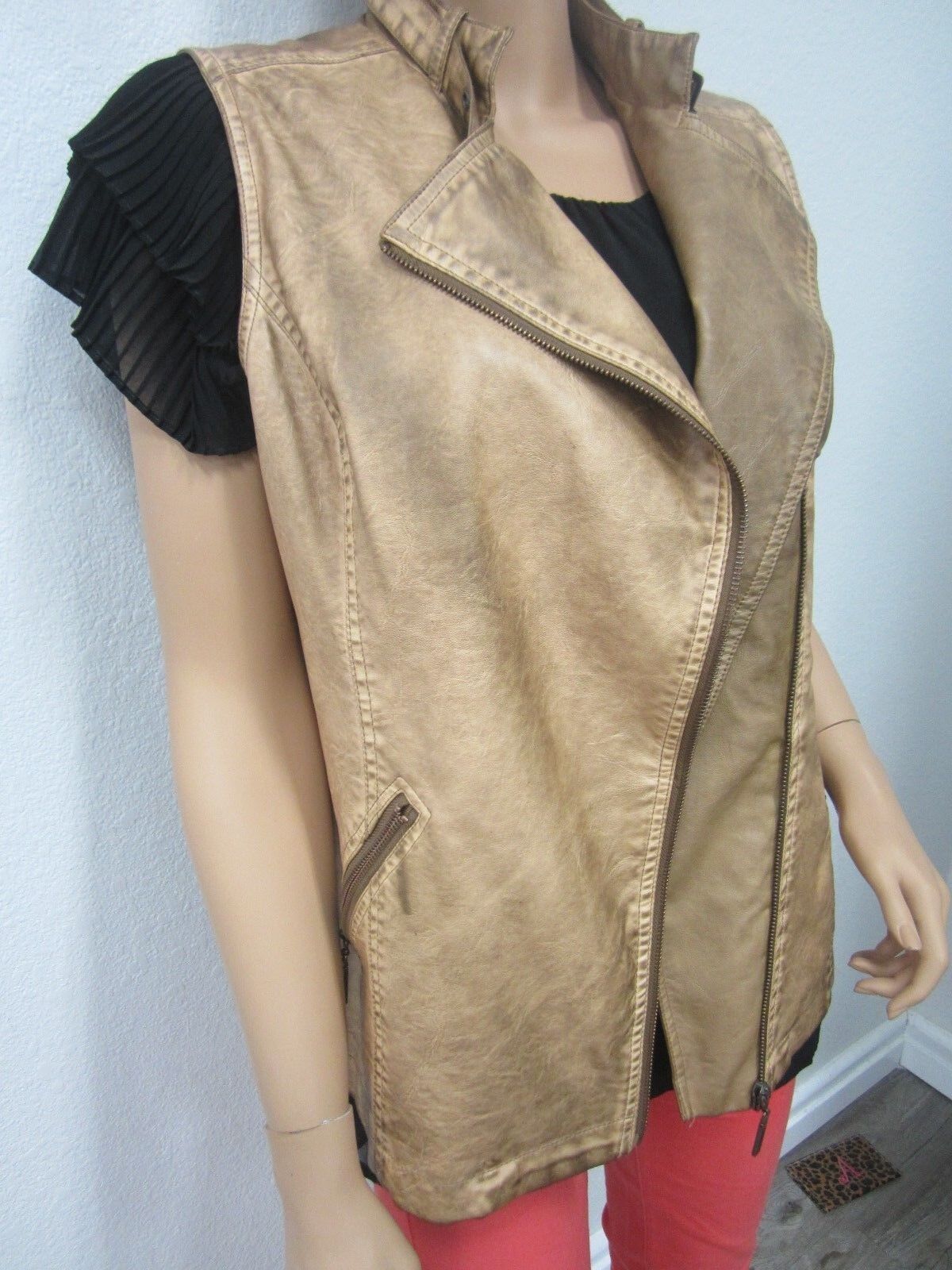 NWT Indigo Saints Women's Vegan Leather Tobacco Color Zipper Front Vest Size L