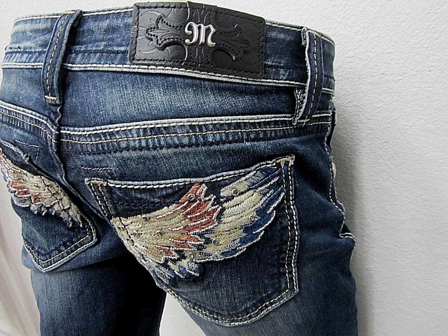 NWT Miss Me Mid Rise Medium Wash Embroidered Wings Skinny Denim M3020S   W26XL30