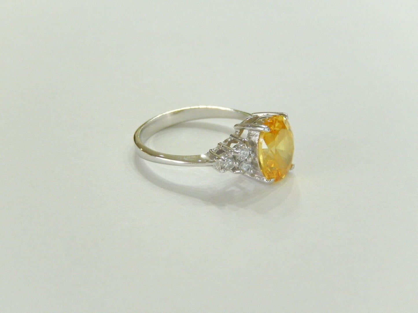 *VINTAGE*  Sterling Silver 3.50 CT Citrine & CZ Solitaire Ring Size 8.5