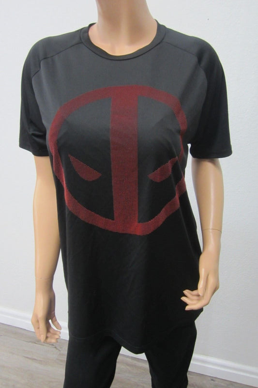 *NEW*  Deadpool T-shirt Marvel Superhero Raised Graphic Tee Black Polyester