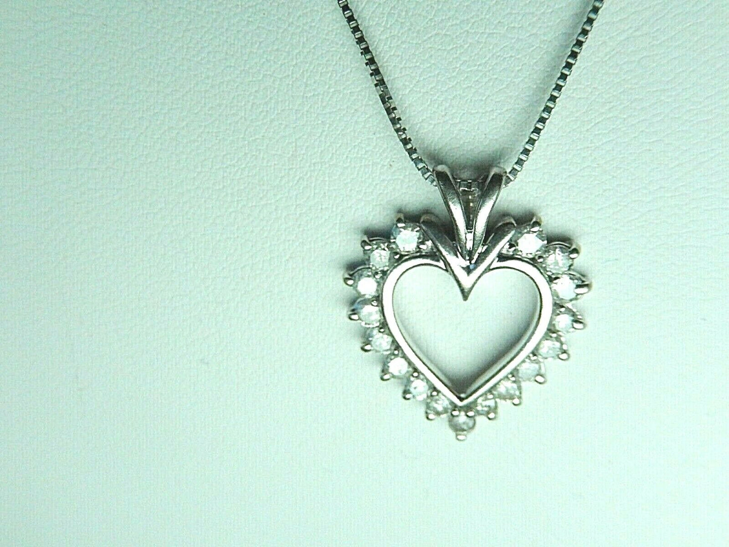 *VINTAGE* 10K WHITE GOLD .75CT 17  DIAMOND OPEN HEART PENDANT w/18" 10K CHAIN