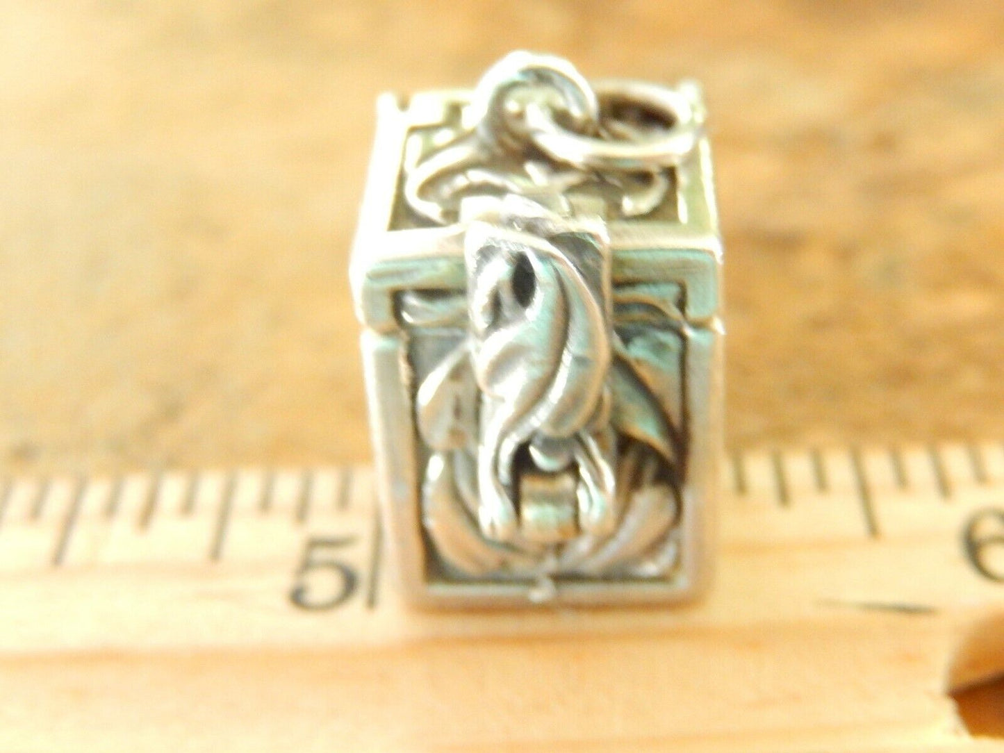 Vintage* Art Nouveau Sterling Silver Repoussé Prayer Box Locket Pendant 8.34 gm