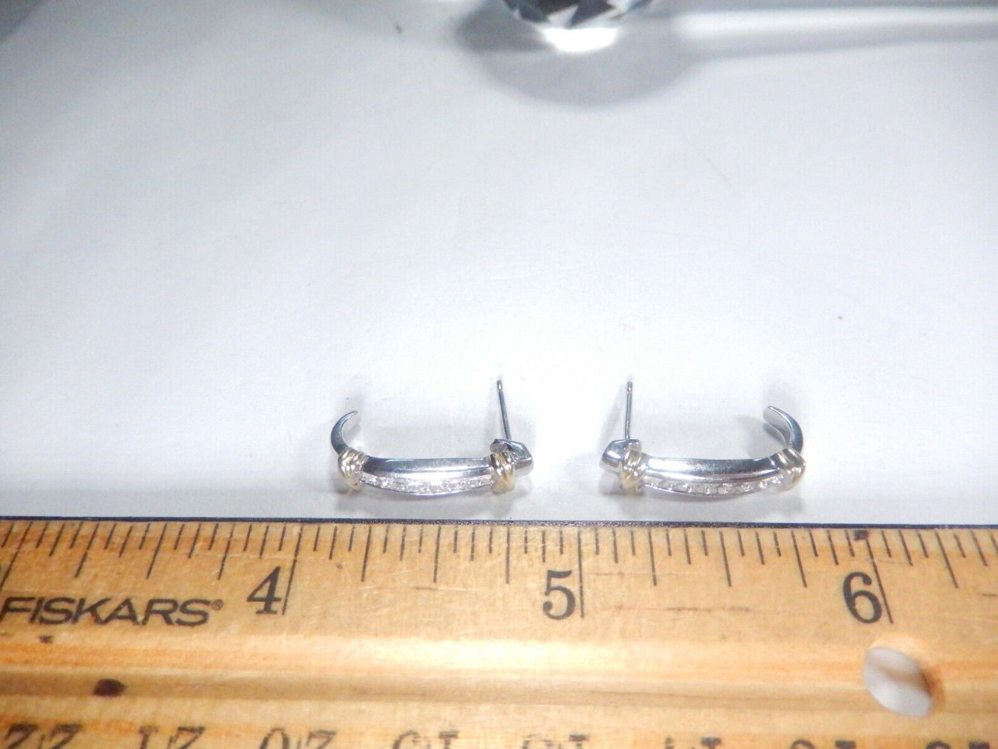 *VINTAGE* 10K  Yellow & White Gold .50CT Natural  Diamond J-Hoop Post Earrings