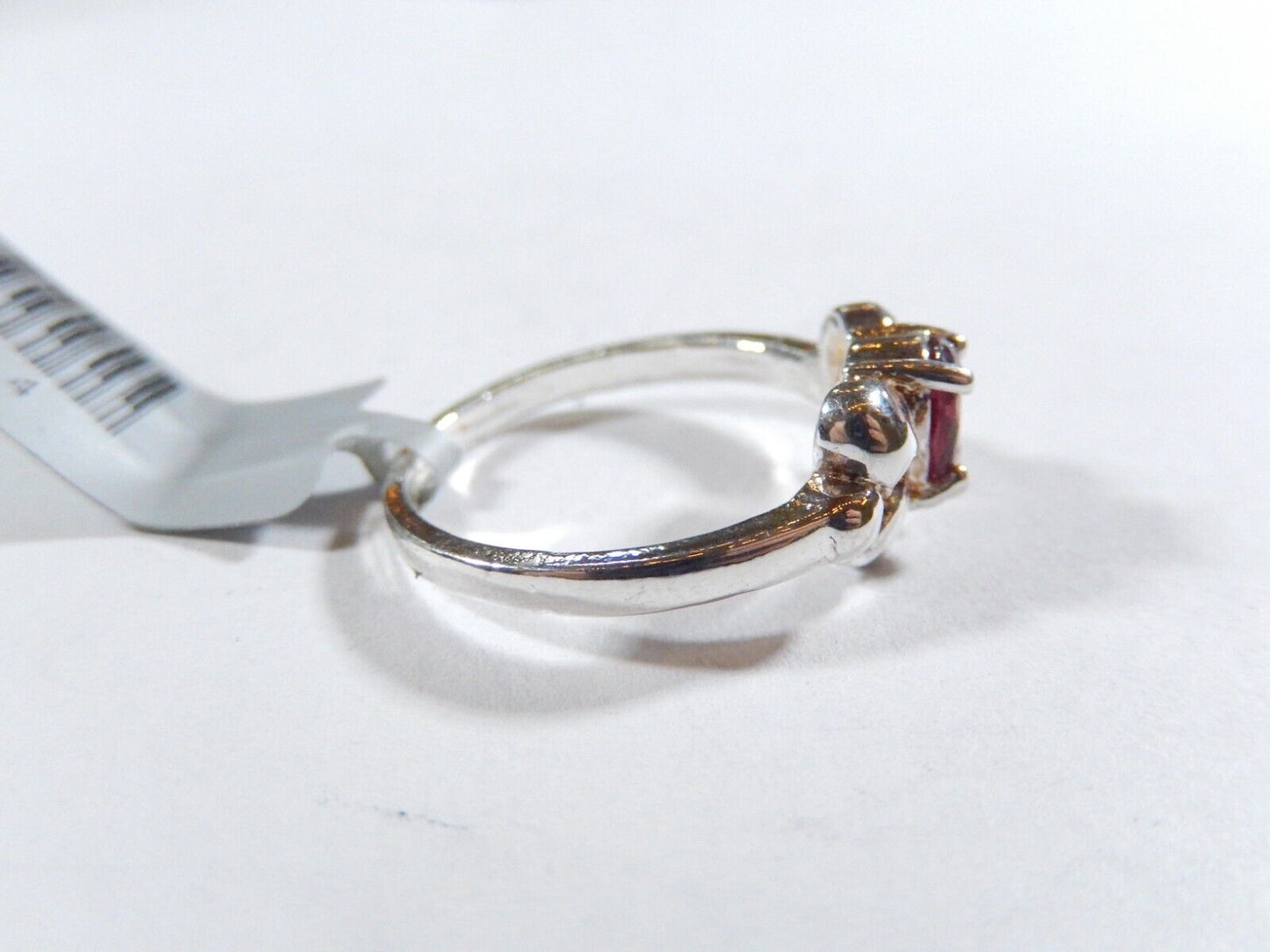 *VINTAGE* Cute Sterling Silver Garnet Ring Size 6.75
