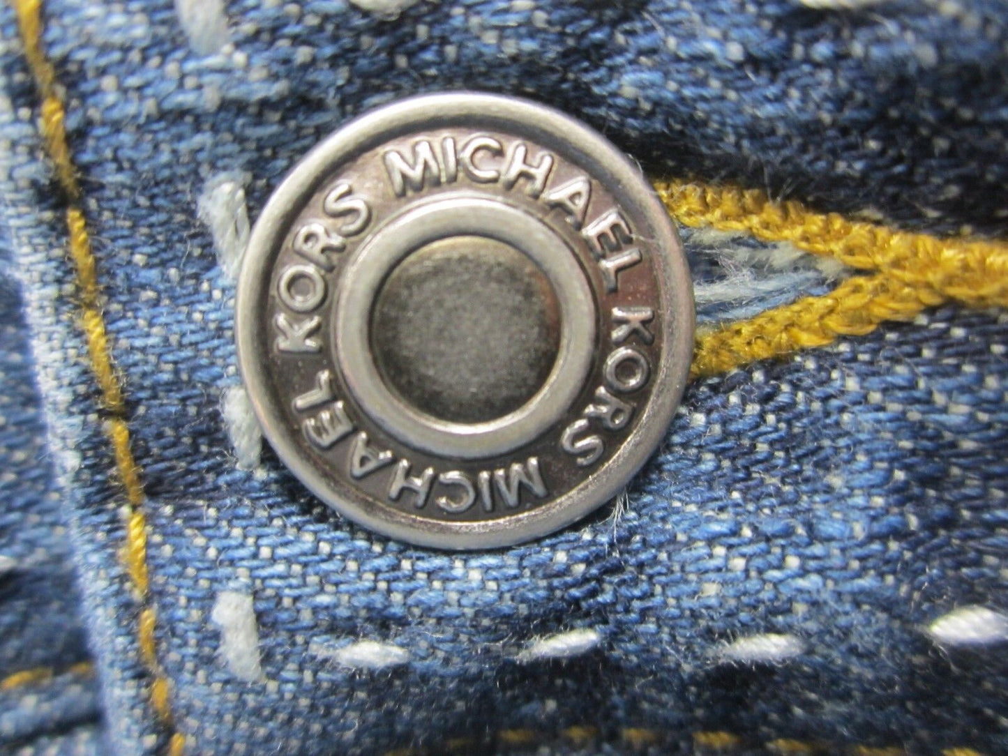 VERY NICE Michael Kors Women's Straight Leg Medium Blue Jeans. Size 2  x 29.5