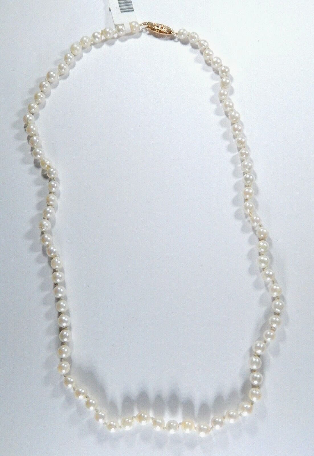 *VINTAGE* 14K Yellow Gold Clasp Cultured 5.5mm Pearl Hand Knotted Necklace 18”