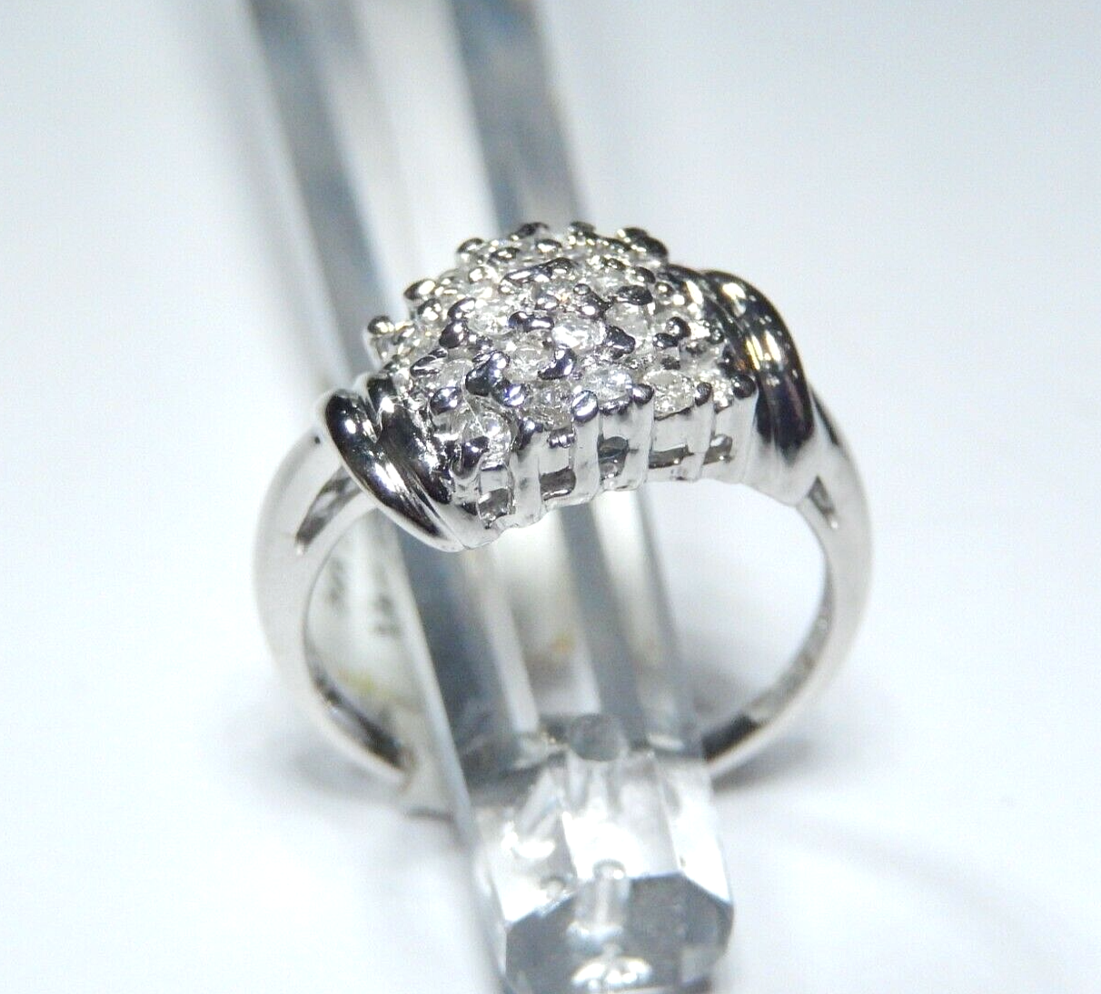*NWT*  14K White Gold .25ct Natural VS Diamond Cluster Ring  Size 7.5
