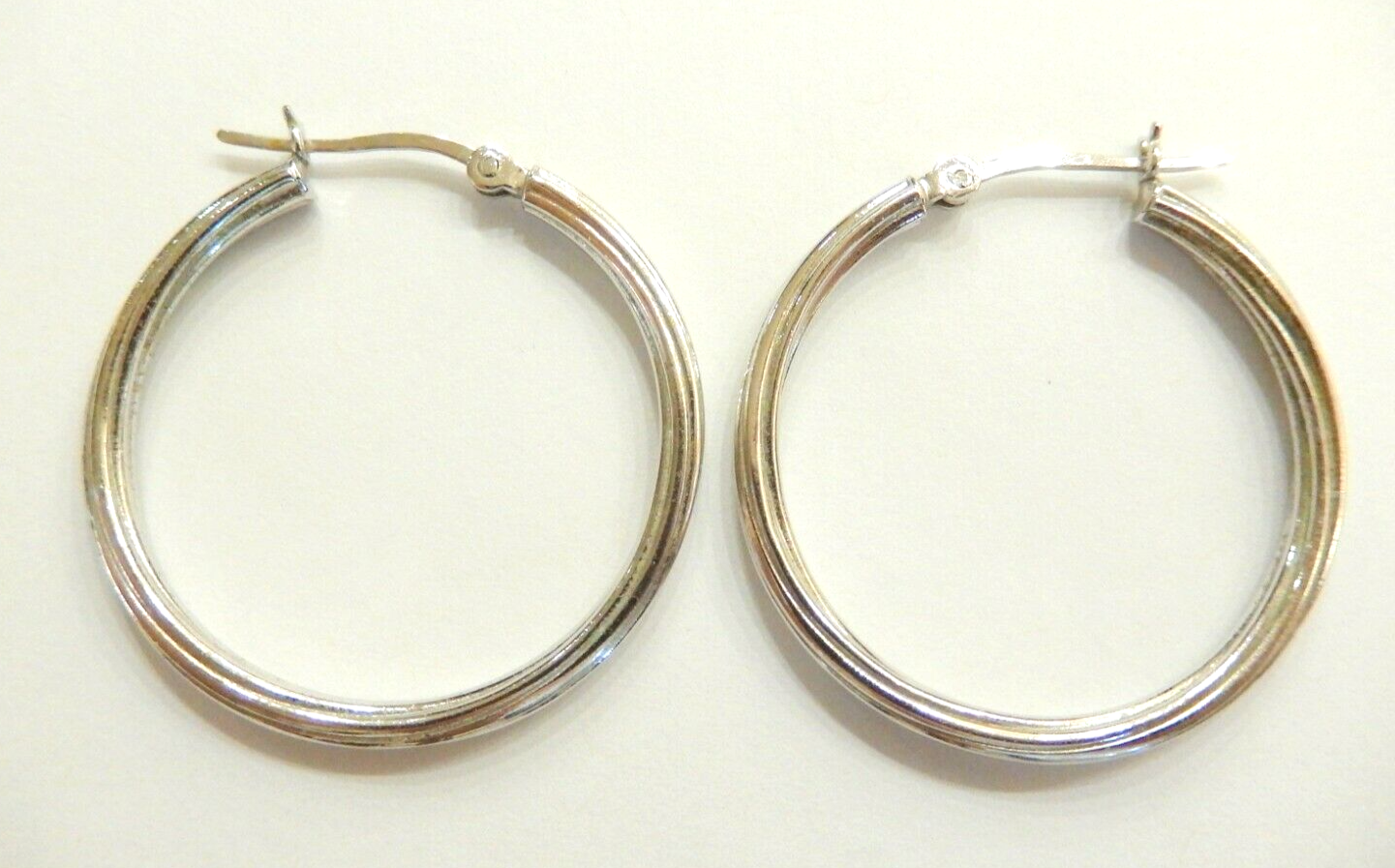 *VINTAGE*  925 Sterling Silver Classic Round 1 3/8" Diam Hoop Earrings