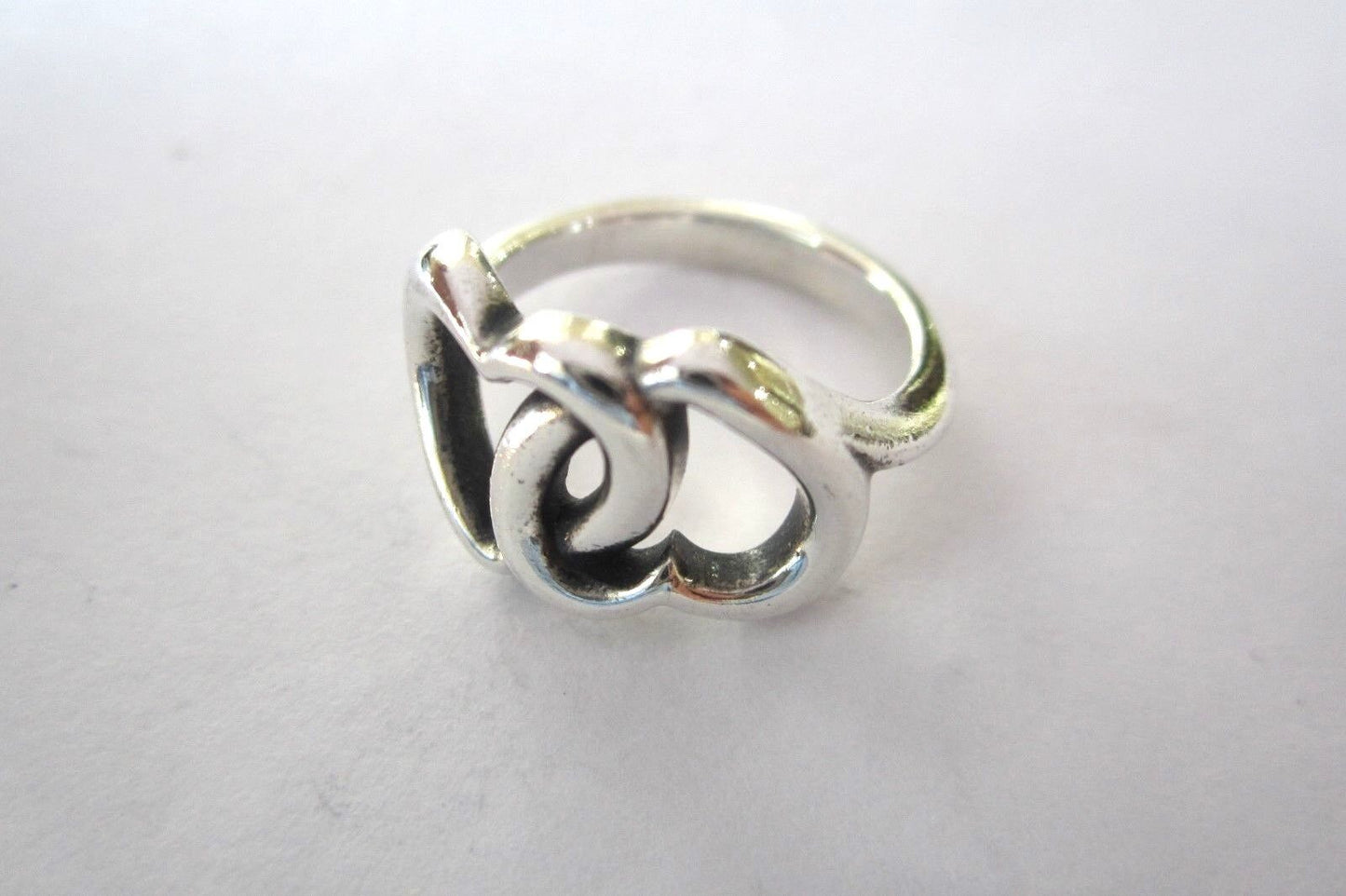 VERY NICE  James Avery Linked Hearts Ring Sz 6.25 Sterling Silver .925
