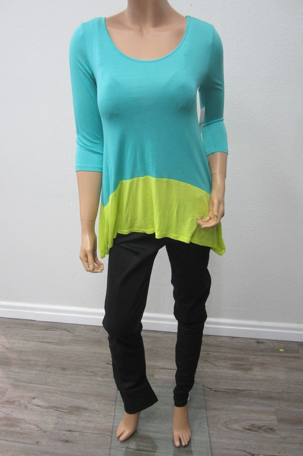*NWT* New York & Company  SUPER CUTE Top  Stretch Turquoise  Blouse Size XSmall