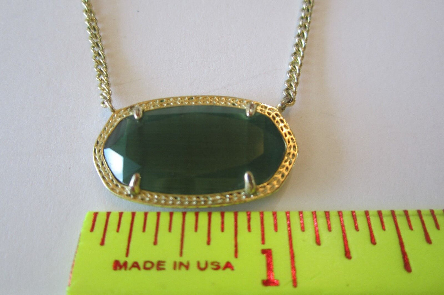 MINT  Kendra Scott LARGE 1" WIDE ELISA Gold Plated Emerald Cats Eye Necklace