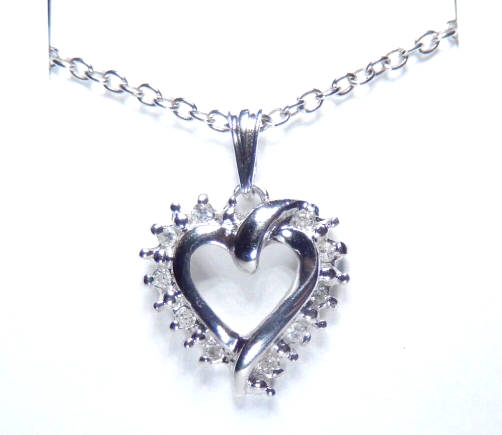 *NWT* - 10K White Gold 1/10Ct Round White  Diamond  Heart Pendant w/ 18" Chain