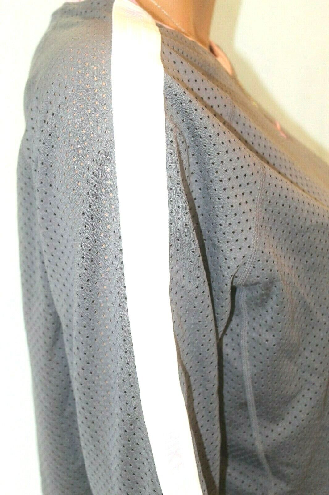 *NWT* $50. NIKE Women's DRI FIT Running Gray Mesh Long Sleeve Shirt Logo Sz LG