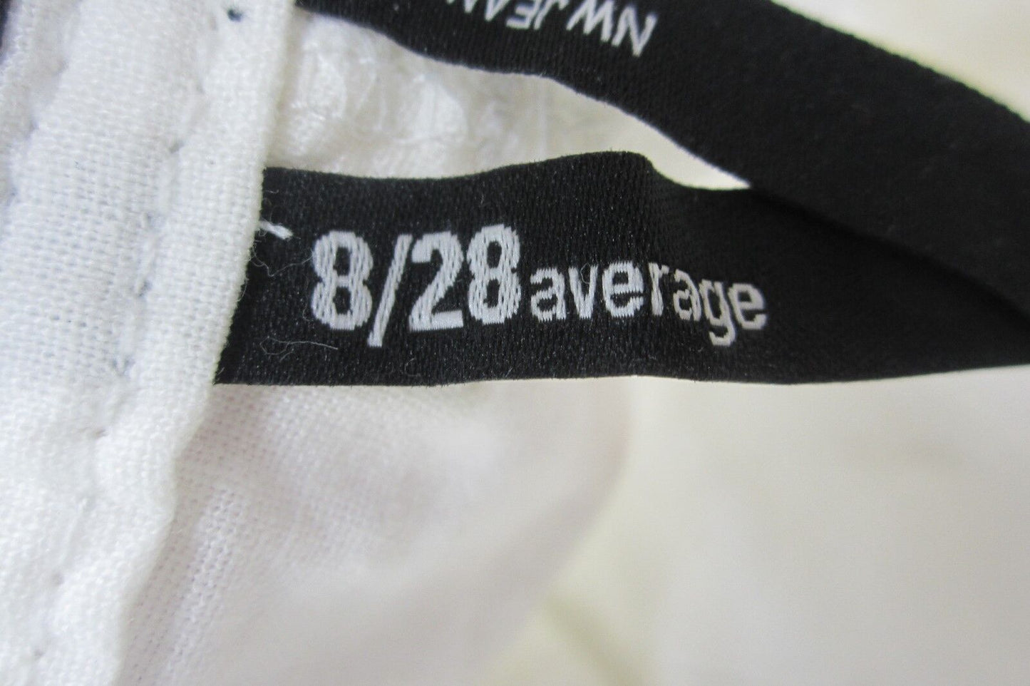 *NWT* Nine West SUPER CUTE Cozy White Linen Blend Capris Size 8 (W28 x L17)