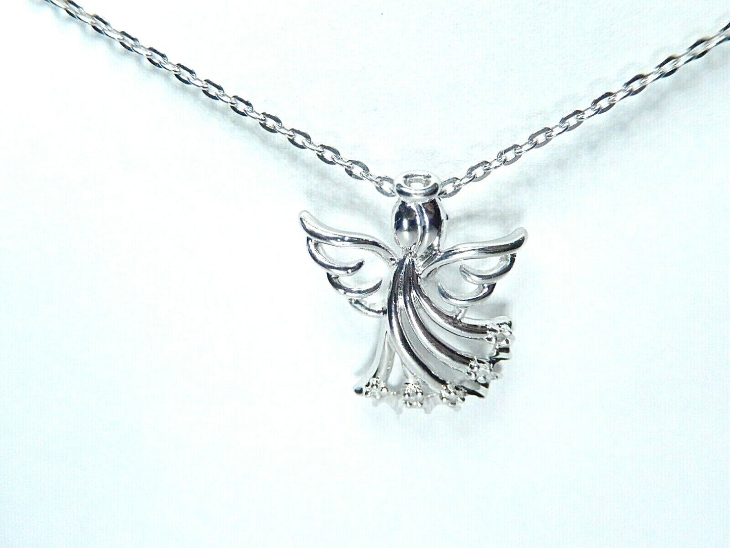 *NWT*  10k White Gold 5 Natural Diamond  Angel Pendant with 18" Chain