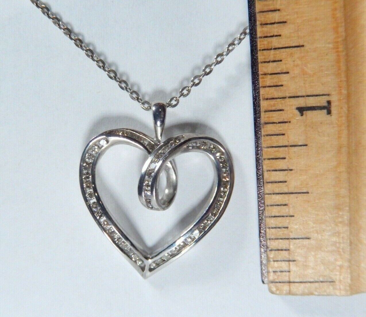 *VINTAGE*  10k Whie Gold .50CT 50 Round Natural Diamond Pendant w/18" Chain