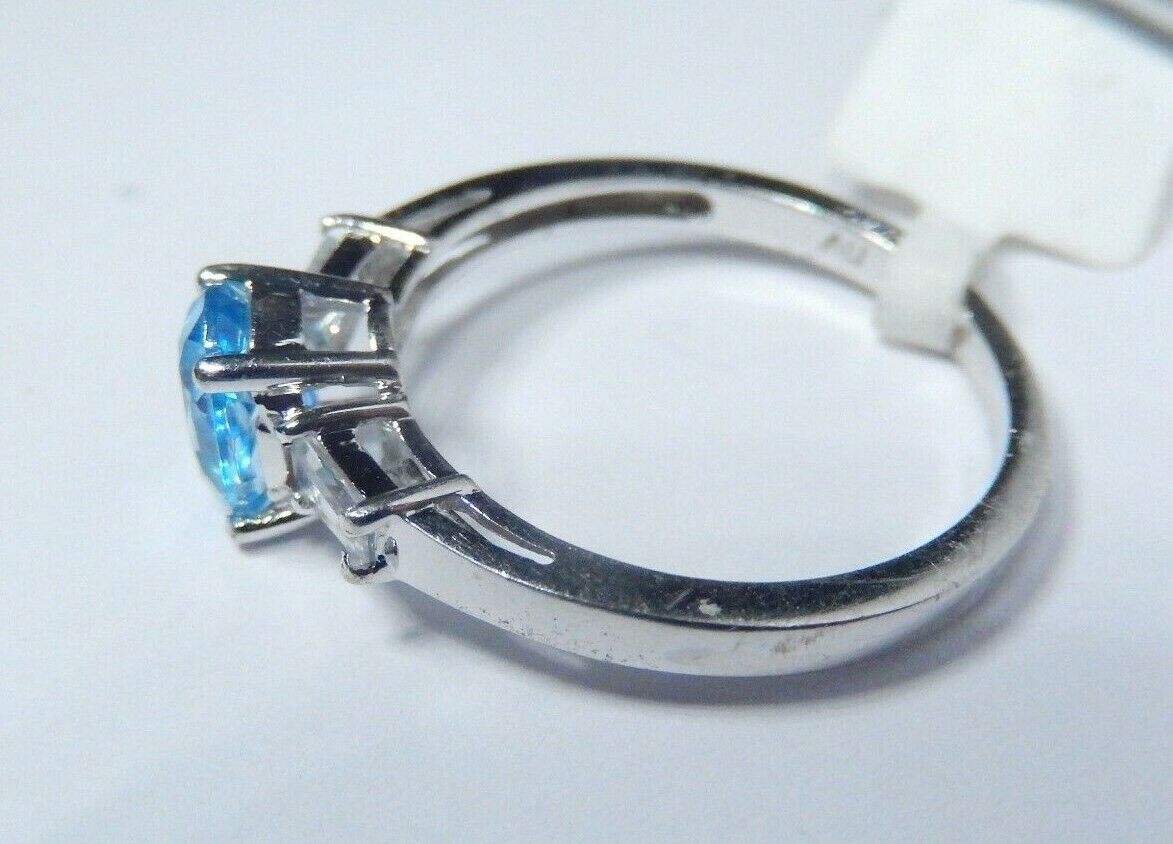 10K WHITE GOLD  LONDON BLUE & WHITE TOPAZ RING SIZE 7.25