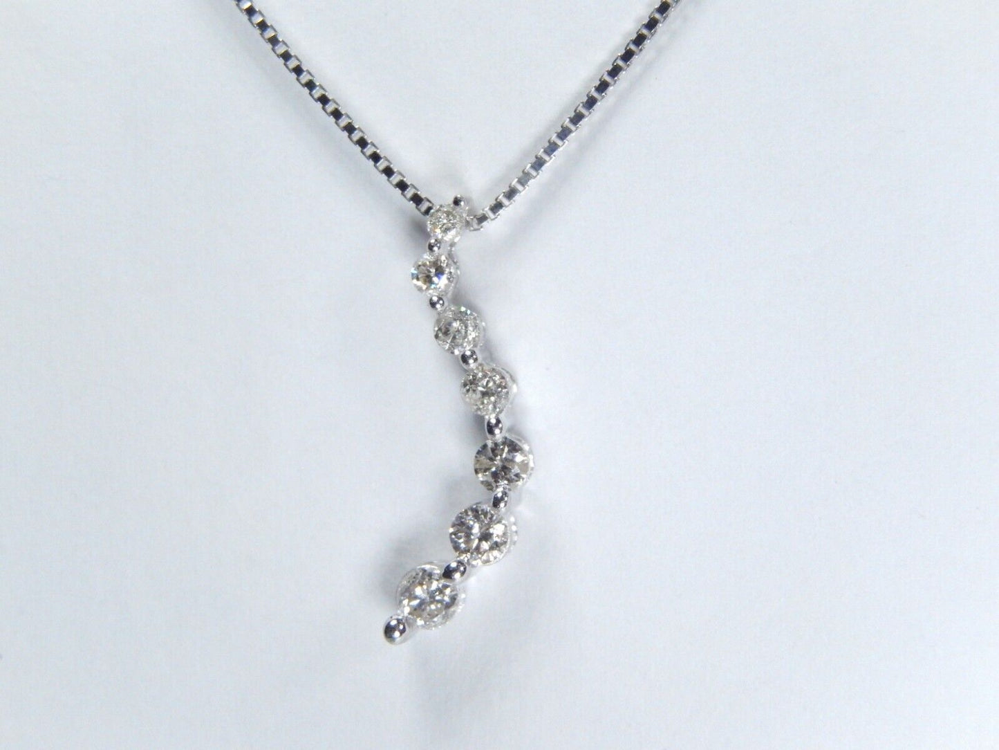 14K White Gold .25CT Round Cut 7 Diamond Journey Pendant w/18"chain