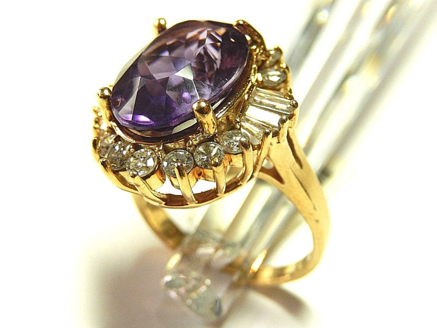 Beautiful 9 CT Amethyst & 1.5 CTTW Diamond Ladies Ring in 14k Yellow Gold Sz 9