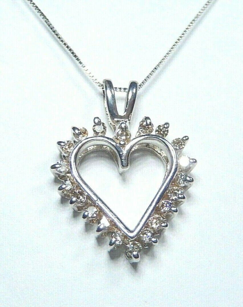 *NWT* 14K White Gold .60CT  Natural Diamond Heart Pendant Necklace w/ 18" Chain
