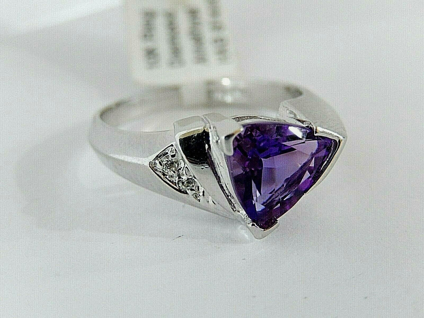 *MODERN* 10K WHITE GOLD 1.5CT NATURAL AMETHYST & DIAMOND LADIES RING SIZE 7.25