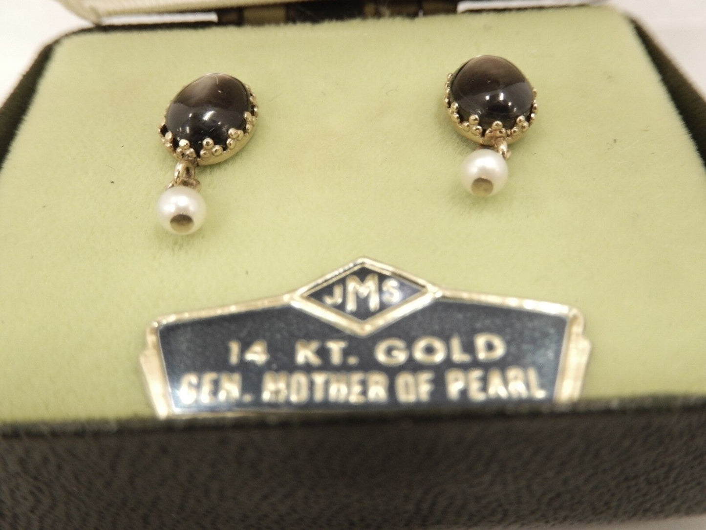 Vintage 14k Yellow Gold Mother of Pearl Earrings In Original Box JMS Jewelers
