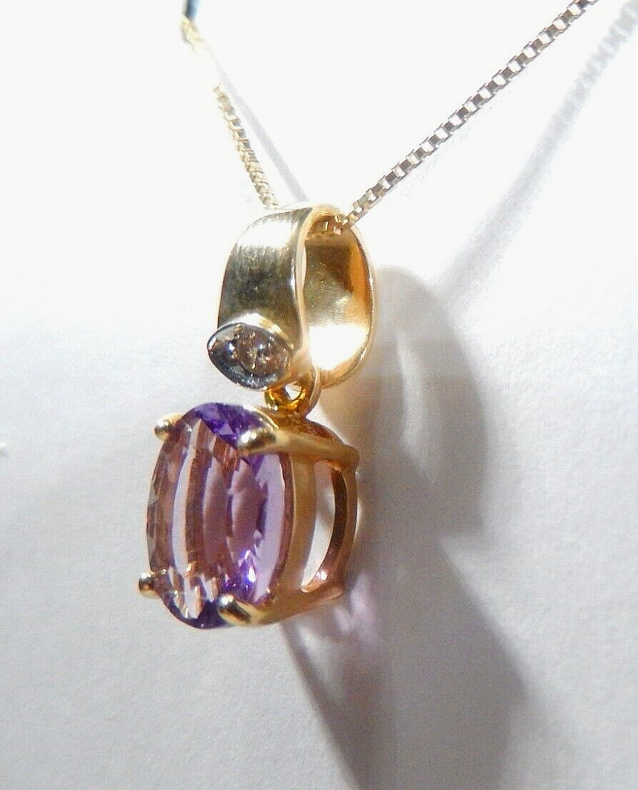 VINTAGE  14k Yellow Gold Oval Shaped Amethyst and Diamond Pendant with 18" Chain