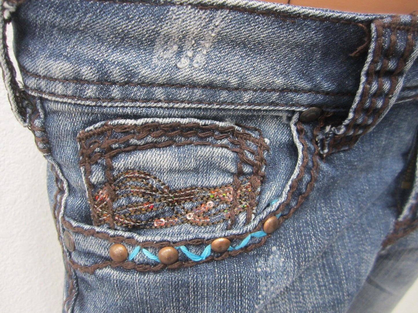 NWOT COWGIRLTUFF Copper Bling Jeans Womens Capri Distressed Stretch Sz 26 x 24