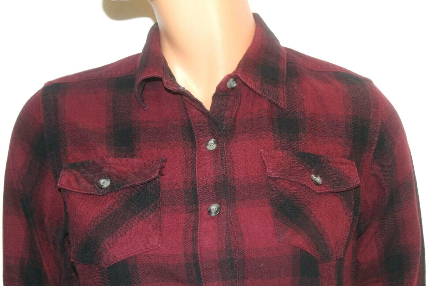 WOMEN'S SZ XS MAGELLAN MAROON PLAID ADVENTURE GEAR CLASSIC FIT 2 POCKET SHIRT.